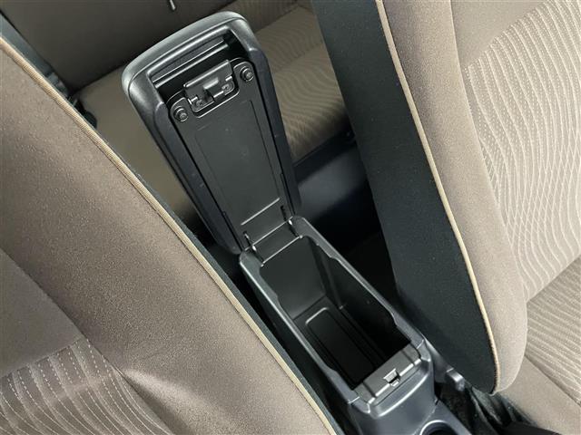 アクア G 純正ナビ バックカメラ 衝突軽減ブレーキ ETC シートヒーター 社外アルミホイール 純正フロアマット スマートキー ステアリングスイッチ プッシュスタート スマートキー オートライト 地デジフルセグ(28枚目)