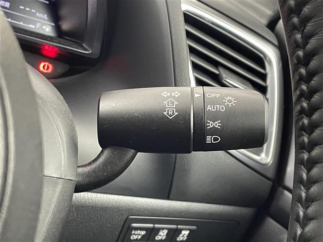 アクセラスポーツ １５ＸＤ　プロアクティブ　純正ナビ　３６０度ビューモニター　ＢＳＭ　ＨＵＤ　ビルトインＥＴＣ２．０　シティブレーキサポート　レーダークルーズ　メモリシート　シートヒーター　ステアリングヒーター　純正アルミホイール　オートライト（16枚目）