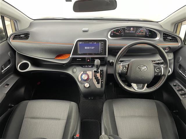 シエンタ ファンベースＧ　純正ナビ　パノラミックビューモニター　ビルトインＥＴＣ　ドライブレコーダー　セーフティセンス　両側パワースライドドア　ステアリングスイッチ　スマートキー　オートハイビーム　ＬＥＤヘッドライト　地デジ（2枚目）