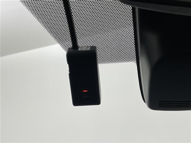 シエンタ ファンベースＧ　純正ナビ　パノラミックビューモニター　ビルトインＥＴＣ　ドライブレコーダー　セーフティセンス　両側パワースライドドア　ステアリングスイッチ　スマートキー　オートハイビーム　ＬＥＤヘッドライト　地デジ（6枚目）