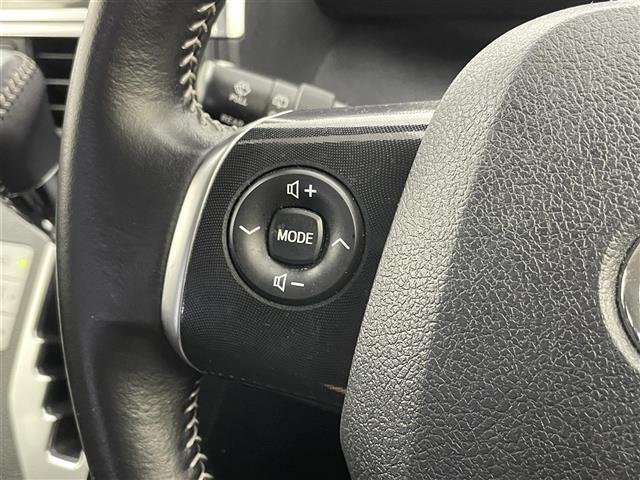 シエンタ ファンベースＧ　純正ナビ　パノラミックビューモニター　ビルトインＥＴＣ　ドライブレコーダー　セーフティセンス　両側パワースライドドア　ステアリングスイッチ　スマートキー　オートハイビーム　ＬＥＤヘッドライト　地デジ（10枚目）