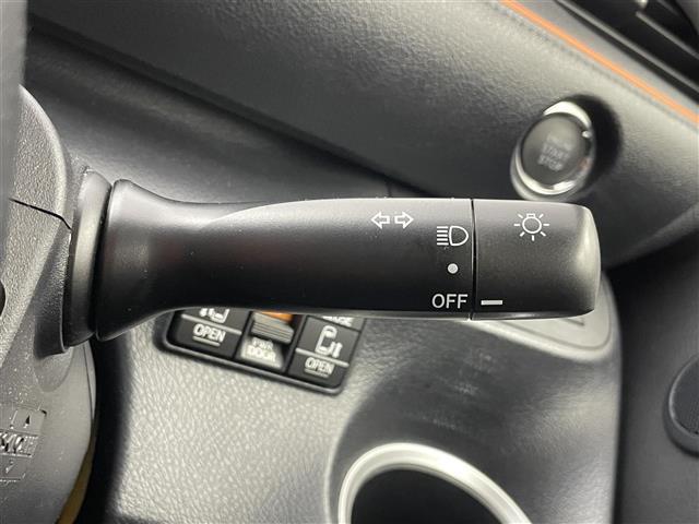 シエンタ ファンベースＧ　純正ナビ　パノラミックビューモニター　ビルトインＥＴＣ　ドライブレコーダー　セーフティセンス　両側パワースライドドア　ステアリングスイッチ　スマートキー　オートハイビーム　ＬＥＤヘッドライト　地デジ（12枚目）