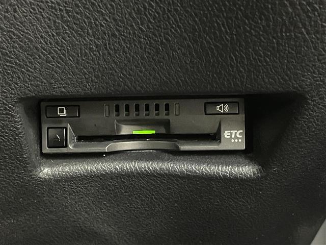 シエンタ ファンベースＧ　純正ナビ　パノラミックビューモニター　ビルトインＥＴＣ　ドライブレコーダー　セーフティセンス　両側パワースライドドア　ステアリングスイッチ　スマートキー　オートハイビーム　ＬＥＤヘッドライト　地デジ（13枚目）