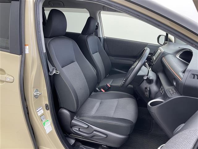 シエンタ ファンベースＧ　純正ナビ　パノラミックビューモニター　ビルトインＥＴＣ　ドライブレコーダー　セーフティセンス　両側パワースライドドア　ステアリングスイッチ　スマートキー　オートハイビーム　ＬＥＤヘッドライト　地デジ（17枚目）