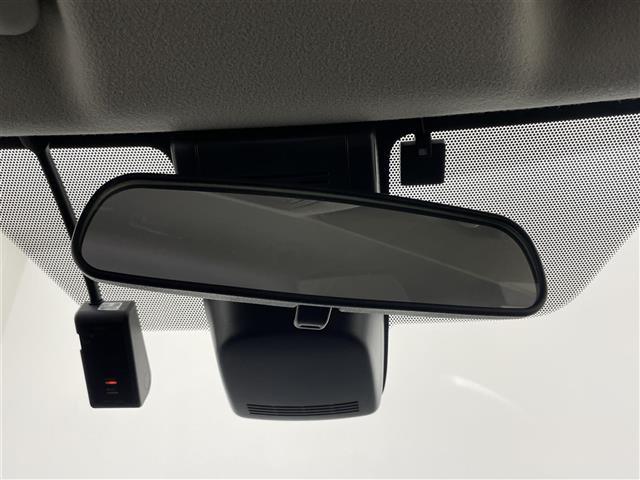 シエンタ ファンベースＧ　純正ナビ　パノラミックビューモニター　ビルトインＥＴＣ　ドライブレコーダー　セーフティセンス　両側パワースライドドア　ステアリングスイッチ　スマートキー　オートハイビーム　ＬＥＤヘッドライト　地デジ（22枚目）