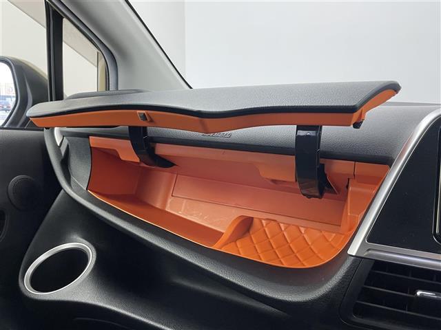 シエンタ ファンベースＧ　純正ナビ　パノラミックビューモニター　ビルトインＥＴＣ　ドライブレコーダー　セーフティセンス　両側パワースライドドア　ステアリングスイッチ　スマートキー　オートハイビーム　ＬＥＤヘッドライト　地デジ（29枚目）