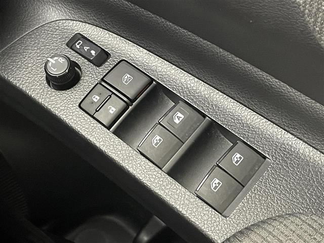 シエンタ ファンベースＧ　純正ナビ　パノラミックビューモニター　ビルトインＥＴＣ　ドライブレコーダー　セーフティセンス　両側パワースライドドア　ステアリングスイッチ　スマートキー　オートハイビーム　ＬＥＤヘッドライト　地デジ（31枚目）