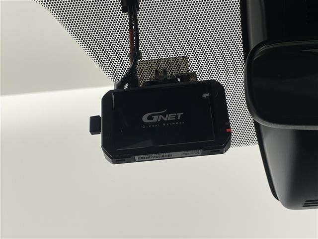 ノア Ｓｉ　ダブルバイビーＩＩ　純正１０インチナビ　バックカメラ　ビルトインＥＴＣ　前後ドライブレコーダー　セーフティセンス　クルーズコントロール　純正アルミホイール　スマートキー　オートハイビーム　ＬＥＤヘッドライト　地デジＴＶ（7枚目）