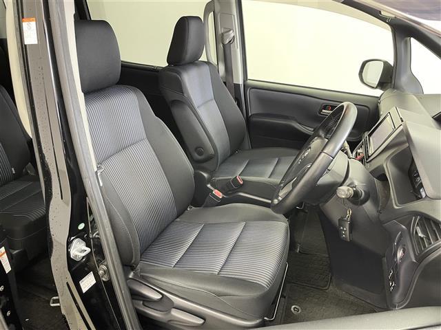 ヴォクシー ZS 純正10インチナビ フリップダウンモニター バックカメラ ビルトインETC 前後ドライブレコーダー セーフティセンス スマートキー 純正アルミホイール オートライト HIDライト 地デジフルセグ(20枚目)