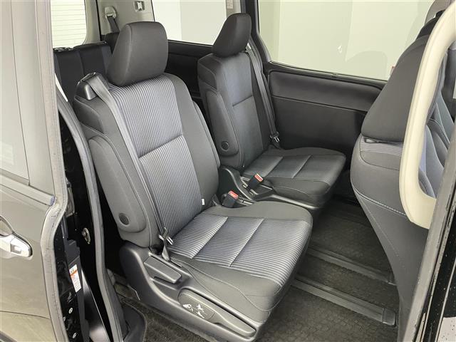 ヴォクシー ZS 純正10インチナビ フリップダウンモニター バックカメラ ビルトインETC 前後ドライブレコーダー セーフティセンス スマートキー 純正アルミホイール オートライト HIDライト 地デジフルセグ(21枚目)