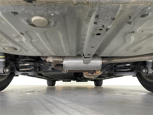 ヴォクシー ZS 純正10インチナビ フリップダウンモニター バックカメラ ビルトインETC 前後ドライブレコーダー セーフティセンス スマートキー 純正アルミホイール オートライト HIDライト 地デジフルセグ(32枚目)