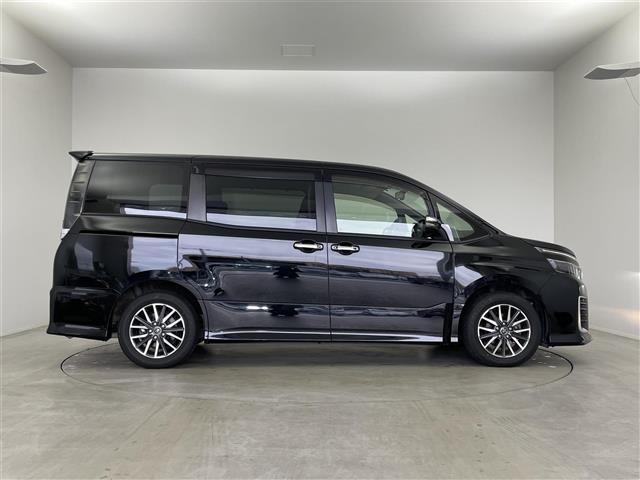 ヴォクシー ZS 純正10インチナビ フリップダウンモニター バックカメラ ビルトインETC 前後ドライブレコーダー セーフティセンス スマートキー 純正アルミホイール オートライト HIDライト 地デジフルセグ(40枚目)