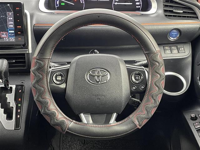 シエンタ ファンベースＧ　社外ナビ　パノラミックビューモニター　ビルトインＥＴＣ　ドライブレコーダー　セーフティセンス　クルーズコントロール　両側パワースライドドドア　社外アルミホイール　スマートキー　オートライト　地デジＴＶ（7枚目）