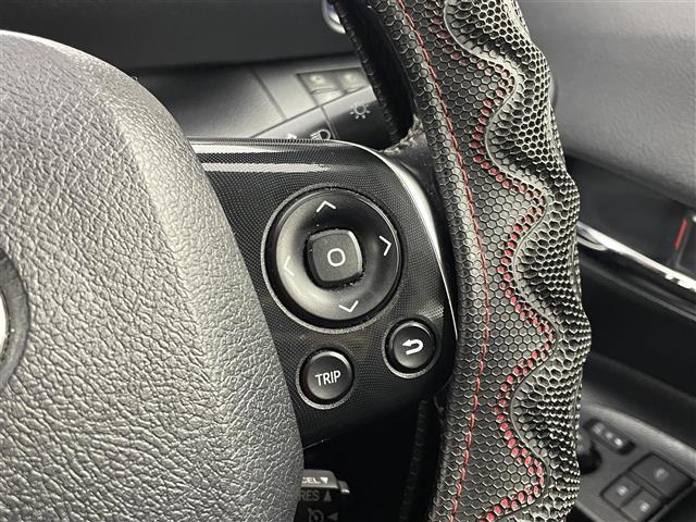 シエンタ ファンベースＧ　社外ナビ　パノラミックビューモニター　ビルトインＥＴＣ　ドライブレコーダー　セーフティセンス　クルーズコントロール　両側パワースライドドドア　社外アルミホイール　スマートキー　オートライト　地デジＴＶ（11枚目）