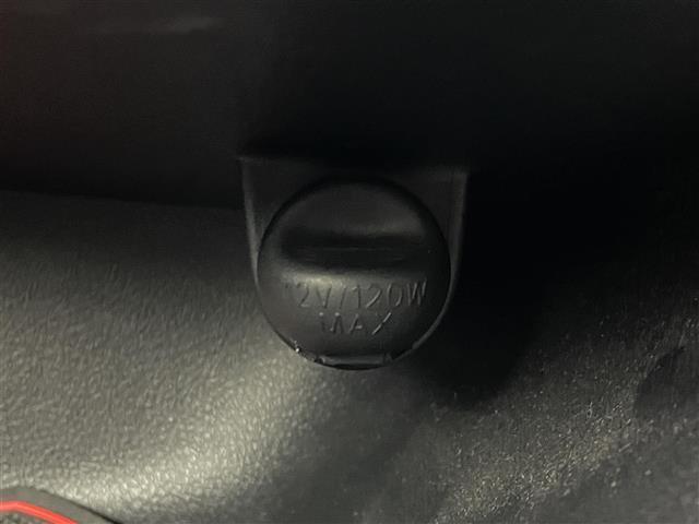 シエンタ ファンベースＧ　社外ナビ　パノラミックビューモニター　ビルトインＥＴＣ　ドライブレコーダー　セーフティセンス　クルーズコントロール　両側パワースライドドドア　社外アルミホイール　スマートキー　オートライト　地デジＴＶ（28枚目）