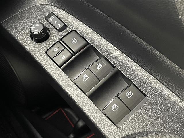 シエンタ ファンベースＧ　社外ナビ　パノラミックビューモニター　ビルトインＥＴＣ　ドライブレコーダー　セーフティセンス　クルーズコントロール　両側パワースライドドドア　社外アルミホイール　スマートキー　オートライト　地デジＴＶ（31枚目）