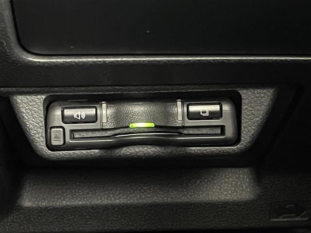 レヴォーグ ＧＴ－Ｈ　ＥＸ　アイサイト　純正１１．６インチナビ　バックカメラ　サイドカメラ　ＢＳＭ　ビルトインＥＴＣ　ドライブレコーダー　レーダークルーズコントロール　デジタルインナーミラー　シートヒーター　メモリシート　ＬＥＤ（19枚目）