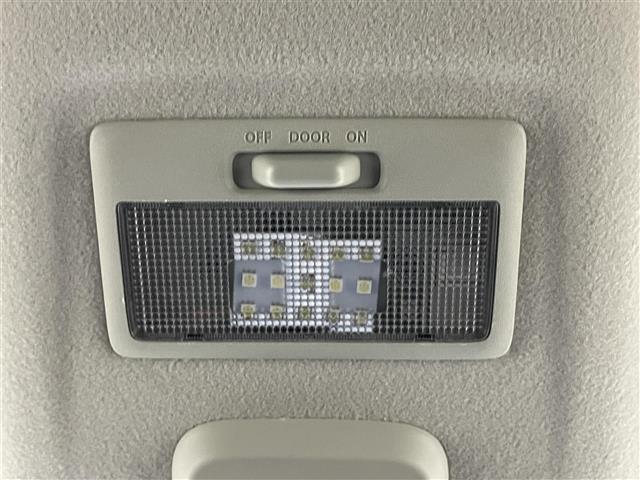 ハスラー Ｊスタイル　純正９インチナビ　全方位モニター　ビルトインＥＴＣ　セーフティサポート　ミラー型ドラレコ　シートヒーター　純正アルミホイール　スマートキー　プッシュスタート　オートライト　ＬＥＤヘッドライト　地デジ（24枚目）