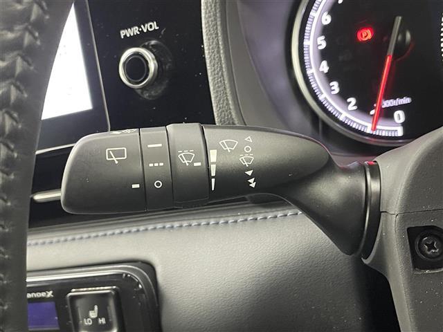 ヴォクシー S-Z 純正10.5インチナビ パノラミックビューモニター BSM DVD再生 ユニバーサルステップ ビルトインETC2.0 セーフティセンス レーダークルーズコントロール シートヒーター LEDライト TV(11枚目)