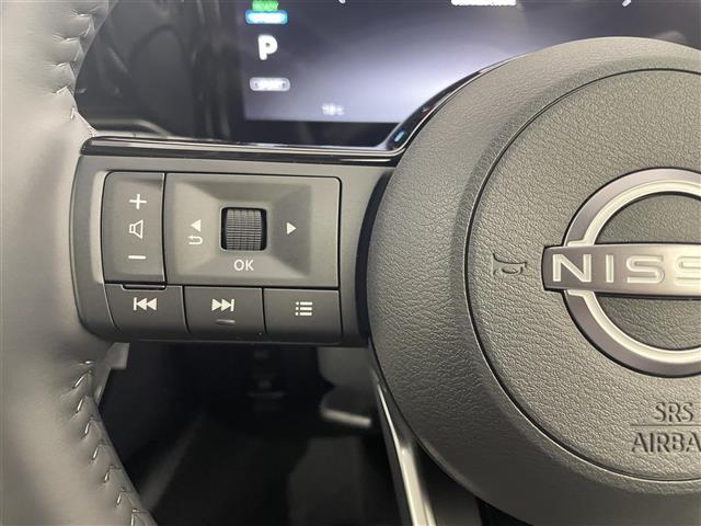 セレナ ｅ－パワー　ハイウェイスターＶ　純正１２．３型ナビ　地デジＴＶ　全方位　デジタルインナーミラー　エマージェンシーブレーキ　プロパイロット　レーンキープ　ＢＳＭ　ワイヤレス充電器　シートヒーター　ＬＥＤライト　ＥＴＣ２．０　純正ＡＷ（9枚目）