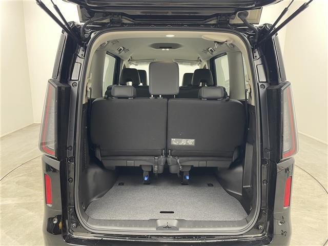 セレナ ｅ－パワー　ハイウェイスターＶ　純正１２．３型ナビ　地デジＴＶ　全方位　デジタルインナーミラー　エマージェンシーブレーキ　プロパイロット　レーンキープ　ＢＳＭ　ワイヤレス充電器　シートヒーター　ＬＥＤライト　ＥＴＣ２．０　純正ＡＷ（28枚目）