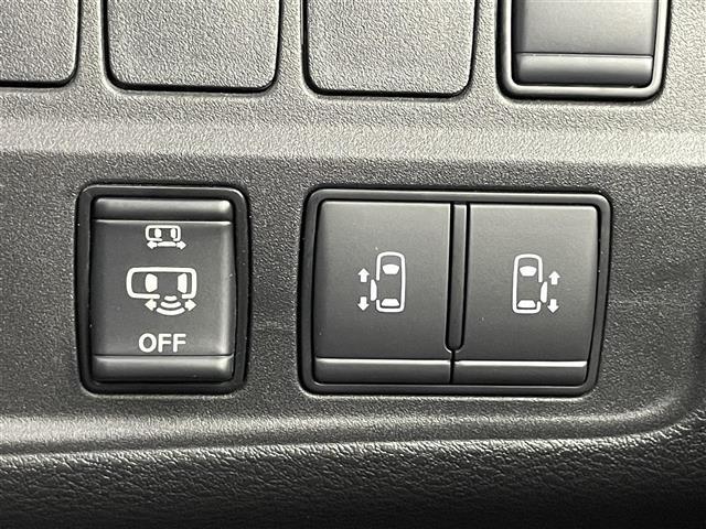 セレナ ｅ－パワー　ハイウェイスターＶ　プロパイロット　純正１０インチナビ　フリップダウンモニター　アラウンドビューモニター　ＢＳＩ　ビルトインＥＴＣ　ドライブレコーダー　レーダークルーズ　インテリジェントルームミラー　ＨＤＭＩ　ＬＥＤ（17枚目）