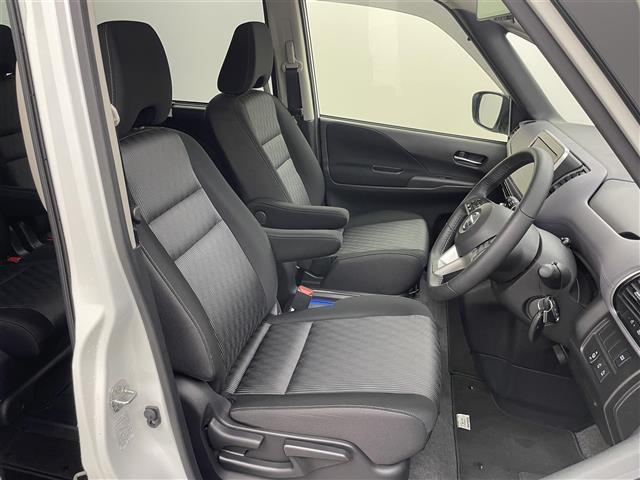 セレナ ｅ－パワー　ハイウェイスターＶ　プロパイロット　純正１０インチナビ　フリップダウンモニター　アラウンドビューモニター　ＢＳＩ　ビルトインＥＴＣ　ドライブレコーダー　レーダークルーズ　インテリジェントルームミラー　ＨＤＭＩ　ＬＥＤ（19枚目）