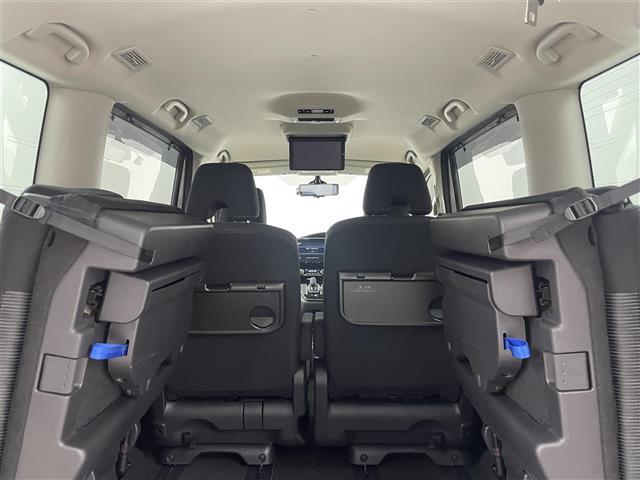 セレナ ｅ－パワー　ハイウェイスターＶ　プロパイロット　純正１０インチナビ　フリップダウンモニター　アラウンドビューモニター　ＢＳＩ　ビルトインＥＴＣ　ドライブレコーダー　レーダークルーズ　インテリジェントルームミラー　ＨＤＭＩ　ＬＥＤ（24枚目）