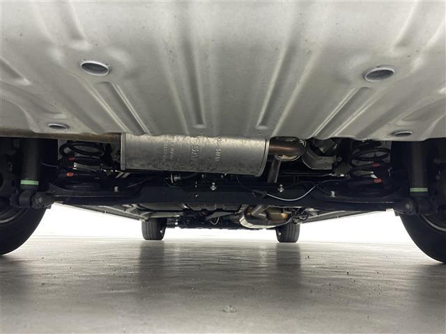 セレナ ｅ－パワー　ハイウェイスターＶ　プロパイロット　純正１０インチナビ　フリップダウンモニター　アラウンドビューモニター　ＢＳＩ　ビルトインＥＴＣ　ドライブレコーダー　レーダークルーズ　インテリジェントルームミラー　ＨＤＭＩ　ＬＥＤ（35枚目）