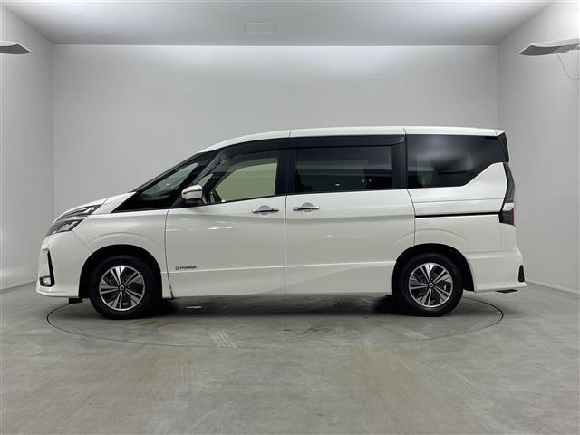 セレナ ｅ－パワー　ハイウェイスターＶ　プロパイロット　純正１０インチナビ　フリップダウンモニター　アラウンドビューモニター　ＢＳＩ　ビルトインＥＴＣ　ドライブレコーダー　レーダークルーズ　インテリジェントルームミラー　ＨＤＭＩ　ＬＥＤ（38枚目）