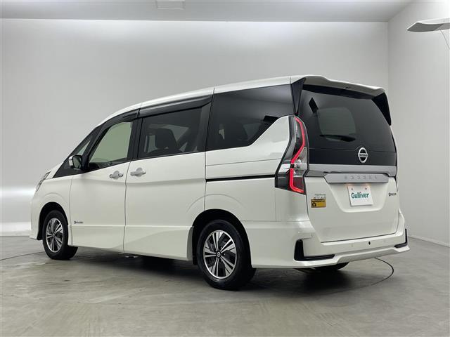 セレナ ｅ－パワー　ハイウェイスターＶ　プロパイロット　純正１０インチナビ　フリップダウンモニター　アラウンドビューモニター　ＢＳＩ　ビルトインＥＴＣ　ドライブレコーダー　レーダークルーズ　インテリジェントルームミラー　ＨＤＭＩ　ＬＥＤ（43枚目）