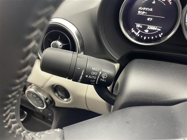 ロードスター Sレザーパッケージ ホワイトセレクション 純正ナビ バックカメラ ETC ドライブレコーダー 白レザー スマートシティーブレーキサポート クルーズコントロール シートヒーター 純正アルミホイール オートライト LEDヘッドライト 地デジTV(9枚目)