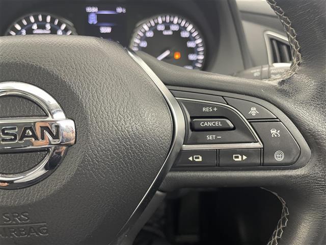 スカイライン GT タイプP ワンオーナー レザーシート 純正メモリナビ インテリジェントアラウンドビューモニター 前席パワーシート D席メモリ付きパワーシート 前席シートヒーター サンルーフ ドライブモードセレクト(16枚目)