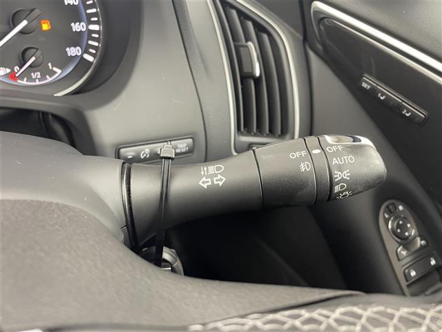 スカイライン GT タイプP ワンオーナー レザーシート 純正メモリナビ インテリジェントアラウンドビューモニター 前席パワーシート D席メモリ付きパワーシート 前席シートヒーター サンルーフ ドライブモードセレクト(18枚目)