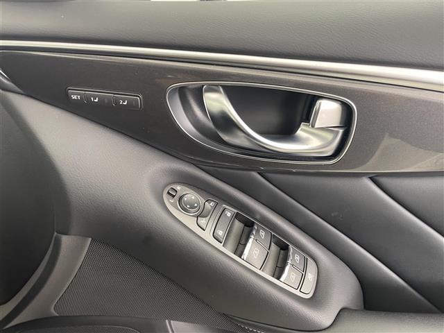 スカイライン GT タイプP ワンオーナー レザーシート 純正メモリナビ インテリジェントアラウンドビューモニター 前席パワーシート D席メモリ付きパワーシート 前席シートヒーター サンルーフ ドライブモードセレクト(26枚目)