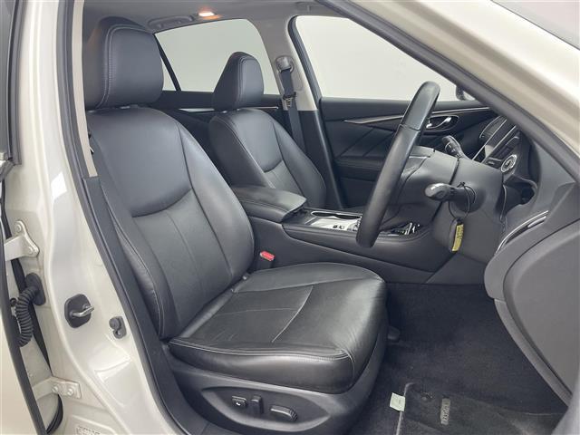 スカイライン GT タイプP ワンオーナー レザーシート 純正メモリナビ インテリジェントアラウンドビューモニター 前席パワーシート D席メモリ付きパワーシート 前席シートヒーター サンルーフ ドライブモードセレクト(28枚目)