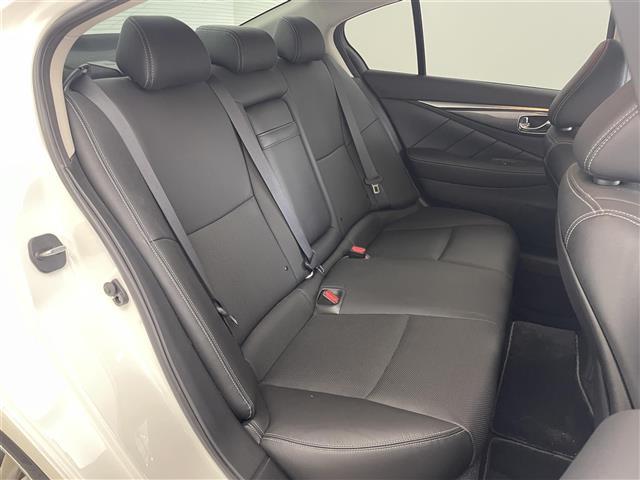 スカイライン GT タイプP ワンオーナー レザーシート 純正メモリナビ インテリジェントアラウンドビューモニター 前席パワーシート D席メモリ付きパワーシート 前席シートヒーター サンルーフ ドライブモードセレクト(29枚目)