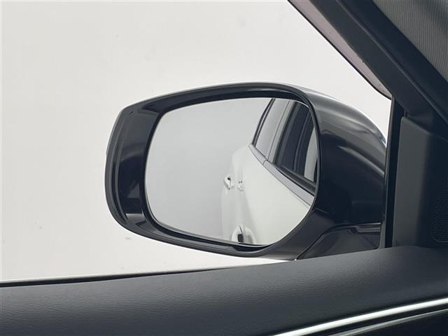 スカイライン GT タイプP ワンオーナー レザーシート 純正メモリナビ インテリジェントアラウンドビューモニター 前席パワーシート D席メモリ付きパワーシート 前席シートヒーター サンルーフ ドライブモードセレクト(31枚目)