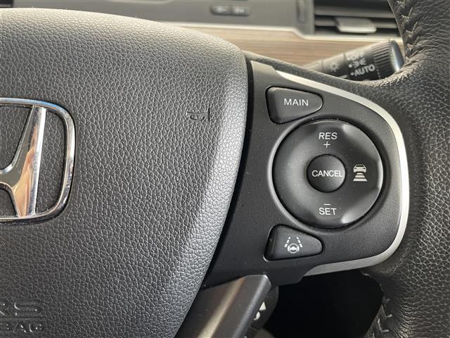 フリード クロスター・ホンダセンシング 純正メモリナビ バックカメラ 両側電動スライドドア 前後ドライブレコーダー レーダークルーズコントロール ビルトインETC シートヒーター ハーフレザーシート アイドリングストップ 純正15インチAW(11枚目)