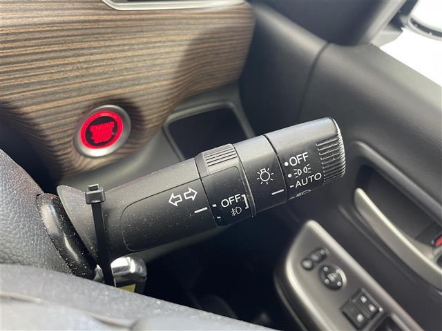 フリード クロスター・ホンダセンシング 純正メモリナビ バックカメラ 両側電動スライドドア 前後ドライブレコーダー レーダークルーズコントロール ビルトインETC シートヒーター ハーフレザーシート アイドリングストップ 純正15インチAW(13枚目)