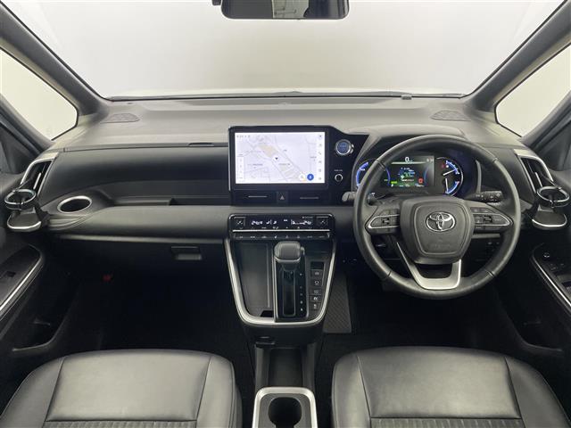 ノア ハイブリッドＳ－Ｚ　快適利便パッケージＨｉｇｈ　ユニバーサルステップ　フリップダウンモニター　純正１０．５型ディスプレイオーディオ　両側電動スライドドア　パワーバックドア　ドライブレコーダー　シートヒーター　ＥＴＣ２．０（2枚目）