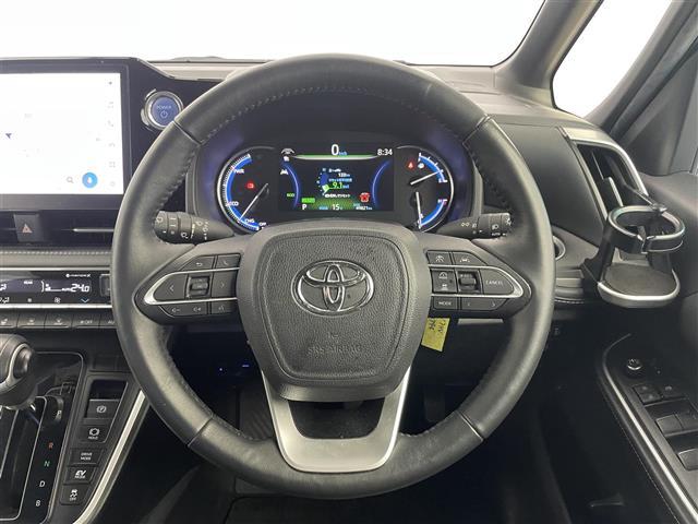 ノア ハイブリッドＳ－Ｚ　快適利便パッケージＨｉｇｈ　ユニバーサルステップ　フリップダウンモニター　純正１０．５型ディスプレイオーディオ　両側電動スライドドア　パワーバックドア　ドライブレコーダー　シートヒーター　ＥＴＣ２．０（9枚目）