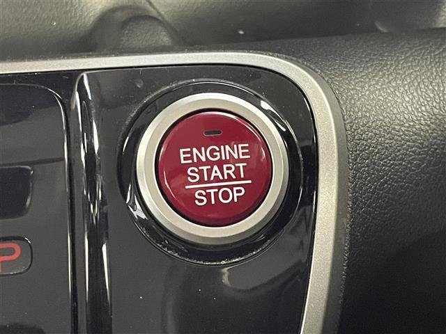 N-BOX G SSパッケージ 純正ナビ バックカメラ ETC シティブレーキアクティブシステム 両側パワースライドドア 純正アルミホイール ヘッドライトレベライザー プッシュスタート スマートキー LEDヘッドライト 地デジTV(18枚目)