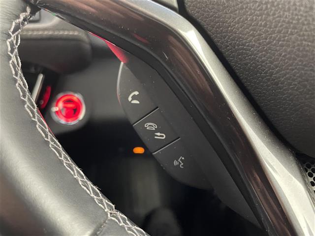 ヴェゼル ハイブリッドRS・ホンダセンシング 純正9インチナビ バックカメラ ビルトインETC ドライブレコーダー ホンダセンシング アダプティブクルーズコントロール シートヒーター 純正アルミホイール オートライト LEDヘッドライト 地デジ(10枚目)