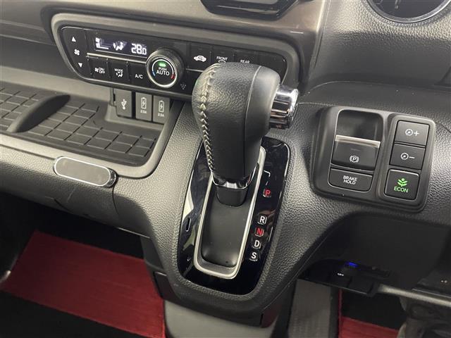 N-BOXカスタム Lターボ スタイル+ブラック 純正8インチナビ バックカメラ ビルトインETC 前後ドライブレコーダー ホンダセンシング アダプティブクルーズコントロール シートヒーター純正アルミホイール オートライト LEDライト 地デジTV(19枚目)