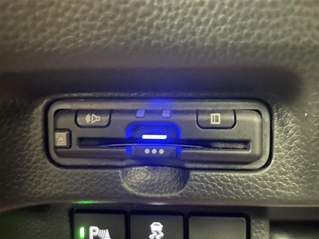 N-BOXカスタム Lターボ スタイル+ブラック 純正8インチナビ バックカメラ ビルトインETC 前後ドライブレコーダー ホンダセンシング アダプティブクルーズコントロール シートヒーター純正アルミホイール オートライト LEDライト 地デジTV(22枚目)