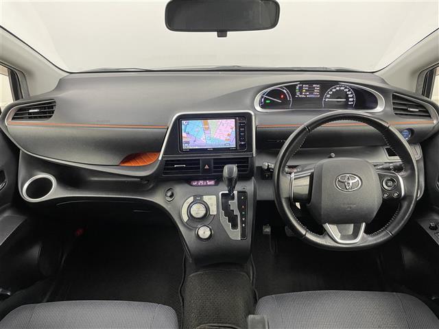 シエンタ ハイブリッドG 社外ナビ ビルトインETC 衝突軽減ブレーキ 両側パワースライドドア 純正フロアマット ステアリングスイッチ プッシュスタート スマートキー LEDヘッドライト Bluetooth CD 地デジTV(2枚目)