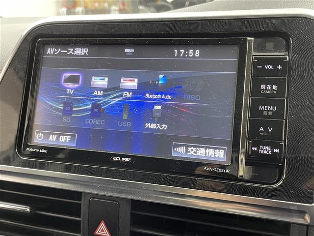 シエンタ ハイブリッドG 社外ナビ ビルトインETC 衝突軽減ブレーキ 両側パワースライドドア 純正フロアマット ステアリングスイッチ プッシュスタート スマートキー LEDヘッドライト Bluetooth CD 地デジTV(4枚目)