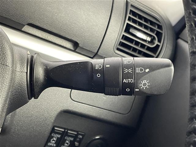 タント カスタムRS トップエディションSAIII 社外ナビ バックカメラ ETC スマートアシスト3 シートヒーター ステアリングスイッチ 両側パワースライドドア 純正アルミホイール プッシュスタート オートハイビーム LEDヘッドライト 地デジTV(10枚目)