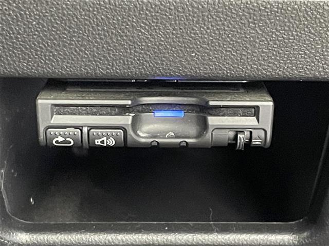 タント カスタムRS トップエディションSAIII 社外ナビ バックカメラ ETC スマートアシスト3 シートヒーター ステアリングスイッチ 両側パワースライドドア 純正アルミホイール プッシュスタート オートハイビーム LEDヘッドライト 地デジTV(11枚目)